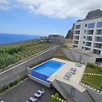 Pearl Retreat By Madeira