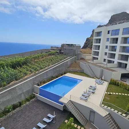 Pearl Retreat By Madeira