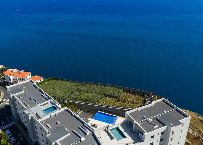 Pearl Retreat By Madeira * 卡马拉-德洛布什