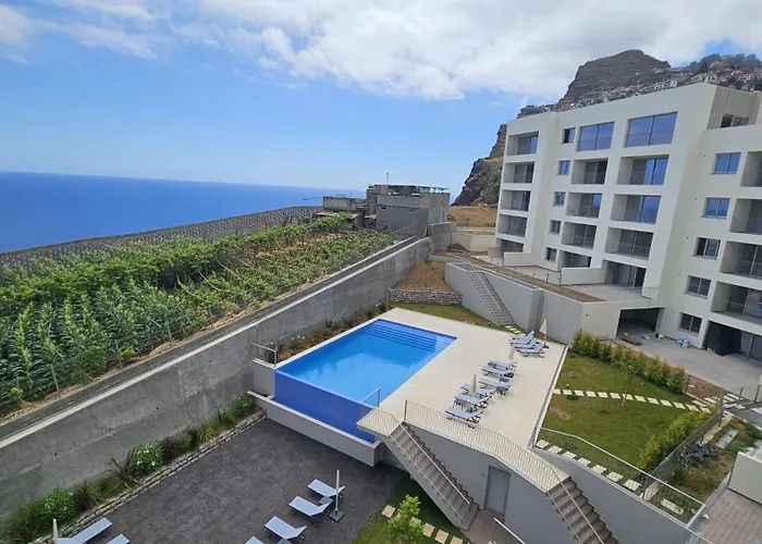 Pearl Retreat By Madeira